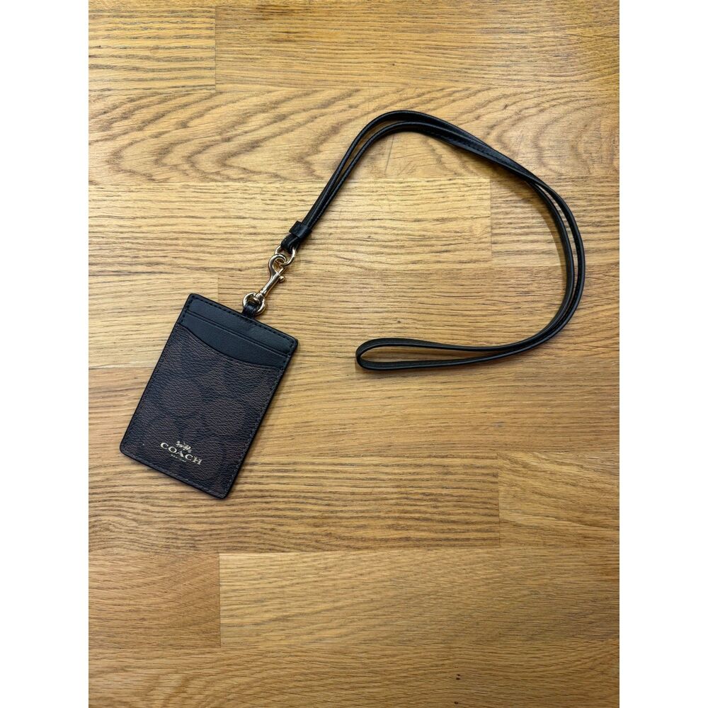 Coach Signature C ID Card Holder Lanyard Brown Black Gold Logo